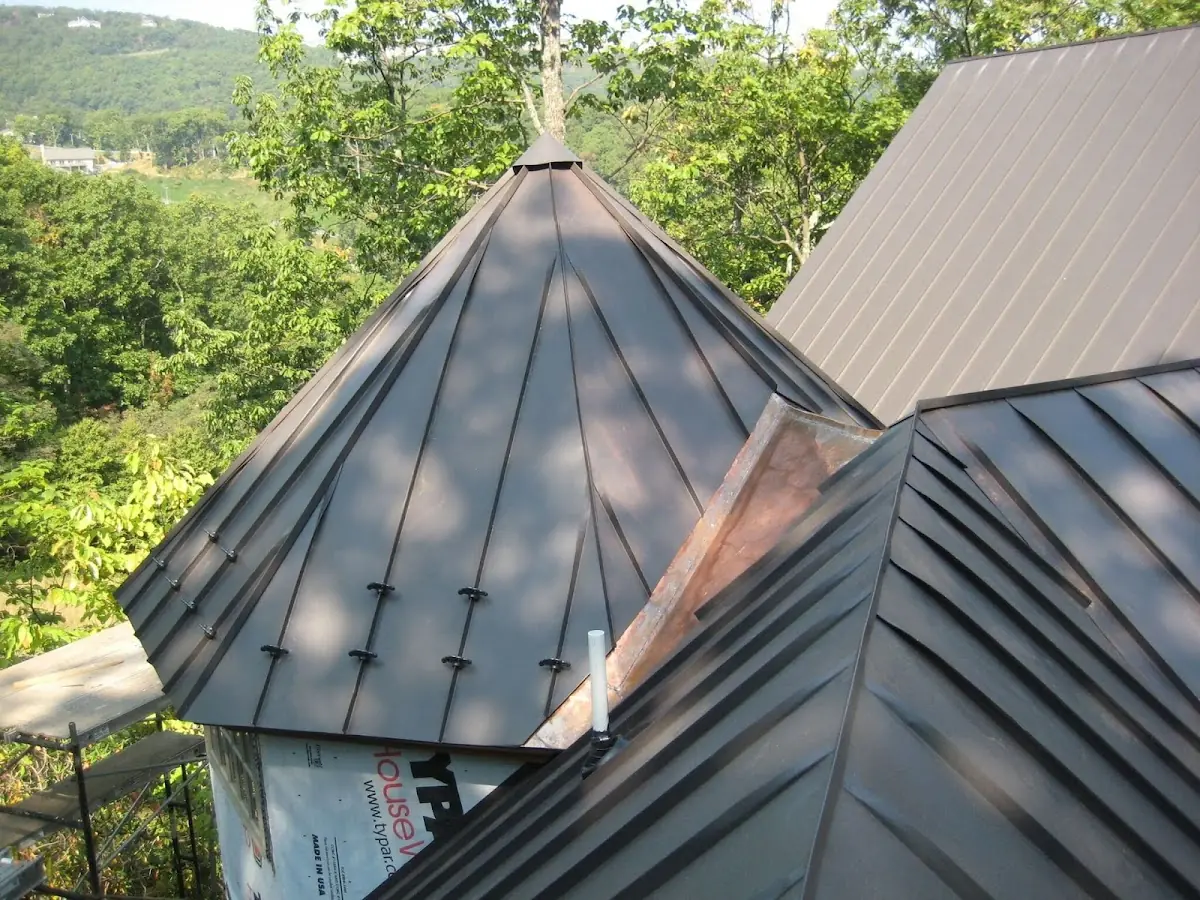 Professional Gutter Cleaning by Craftsman Roofing in Lynwood - Willow Walk - Oakcrest